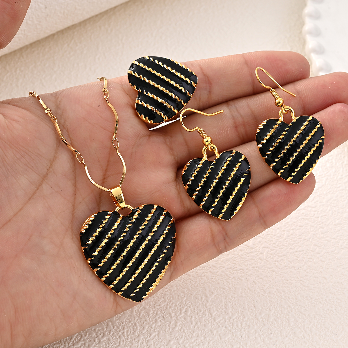 Women Fashion Png - Stylish Black Bilum Pendant Necklaces Earrings