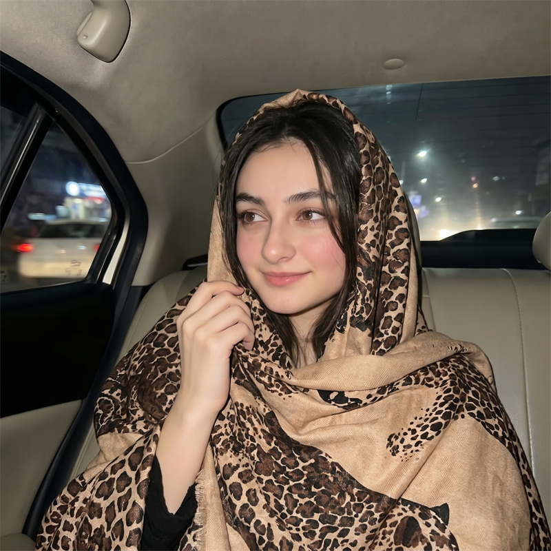 Vintage Leopard Print Hijab an - Women Fashion Wear recensie en prijs